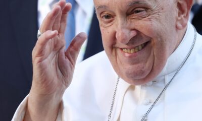 Papa Francesco foto free Creative Commons tratta da: https://commons.wikimedia.org/wiki/File:Pope_Francis_Photo_2.jpg